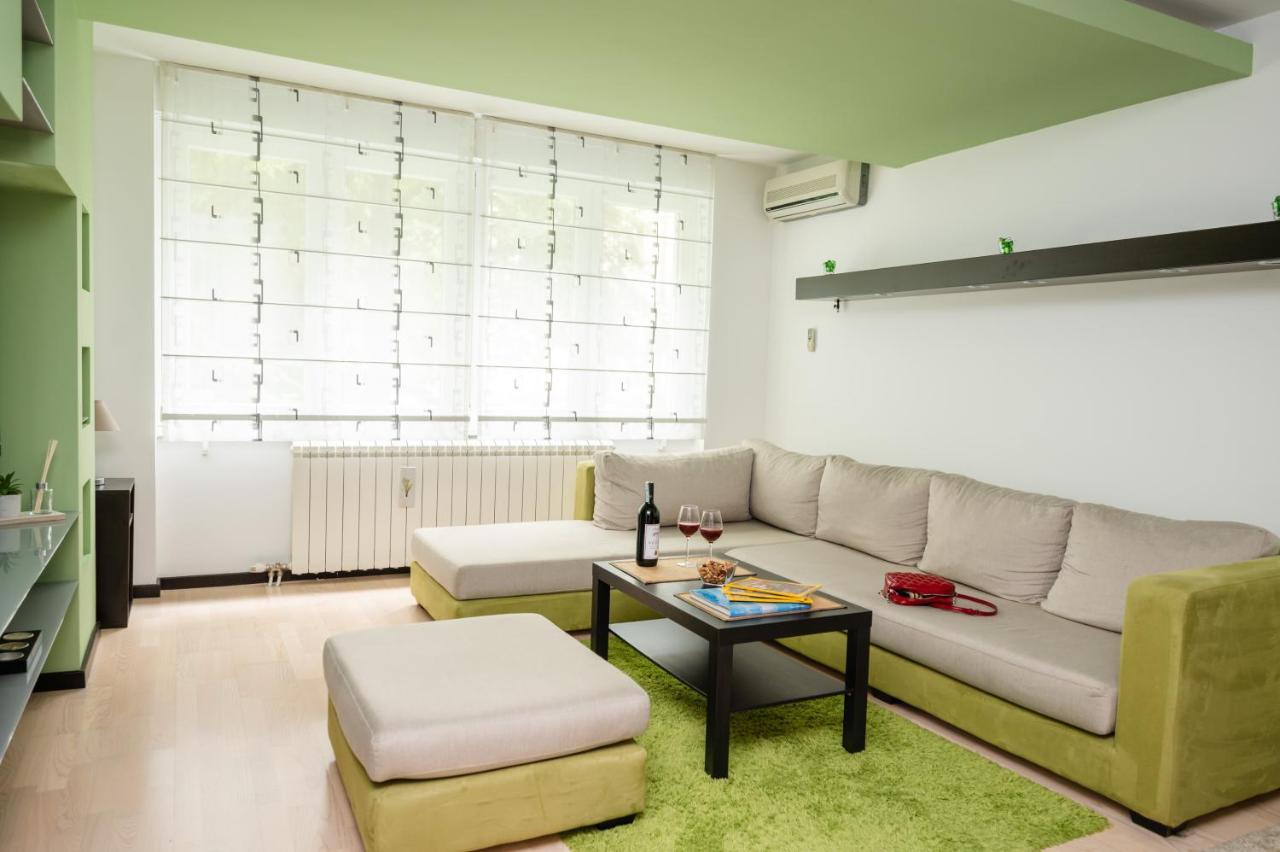Bright 1Bdr Apartment In The City Center Sarajevo Bagian luar foto