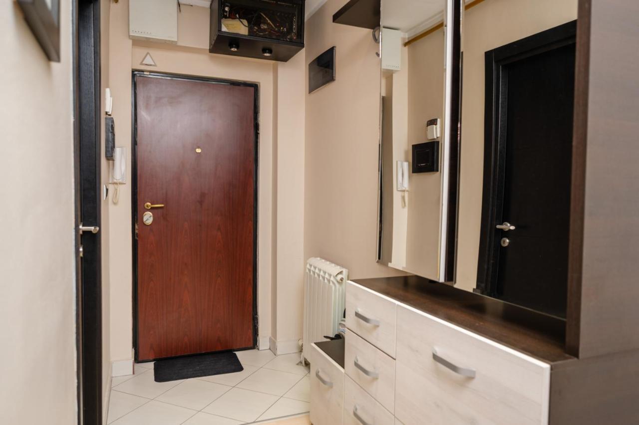 Bright 1Bdr Apartment In The City Center Sarajevo Bagian luar foto